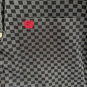 Like new cinch shirt. Size M. Always taken to cleaners never machine washed.